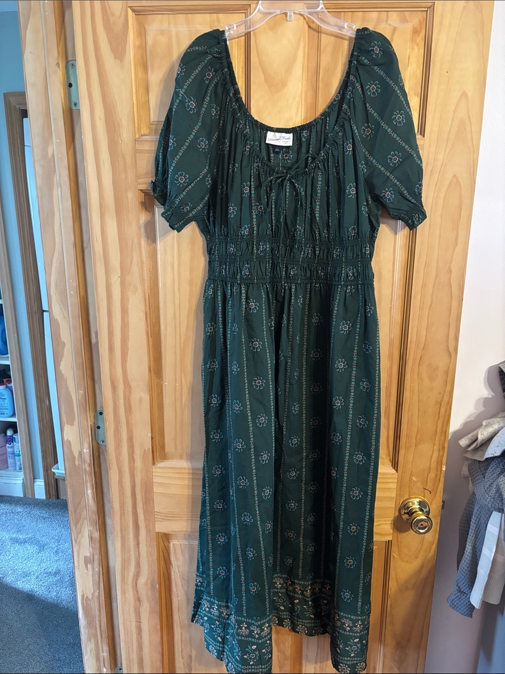 Universal Thread Dark Green Floral Midi Dress